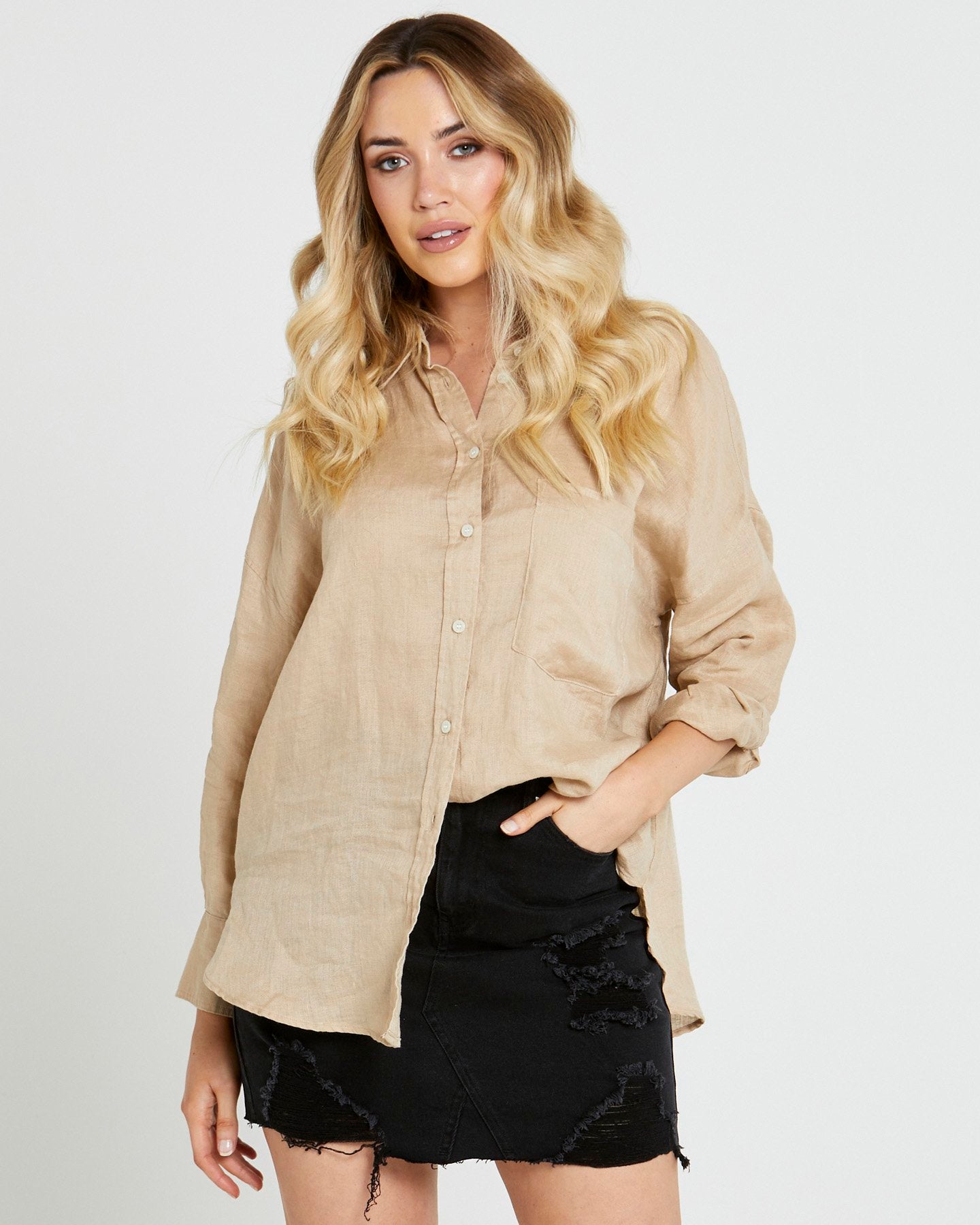 Collection of 16824TWSS_TERESA-LINEN-OVERSIZED-BUTTON-DOWN-SHIRT_NATURAL_2 in a gallery layout