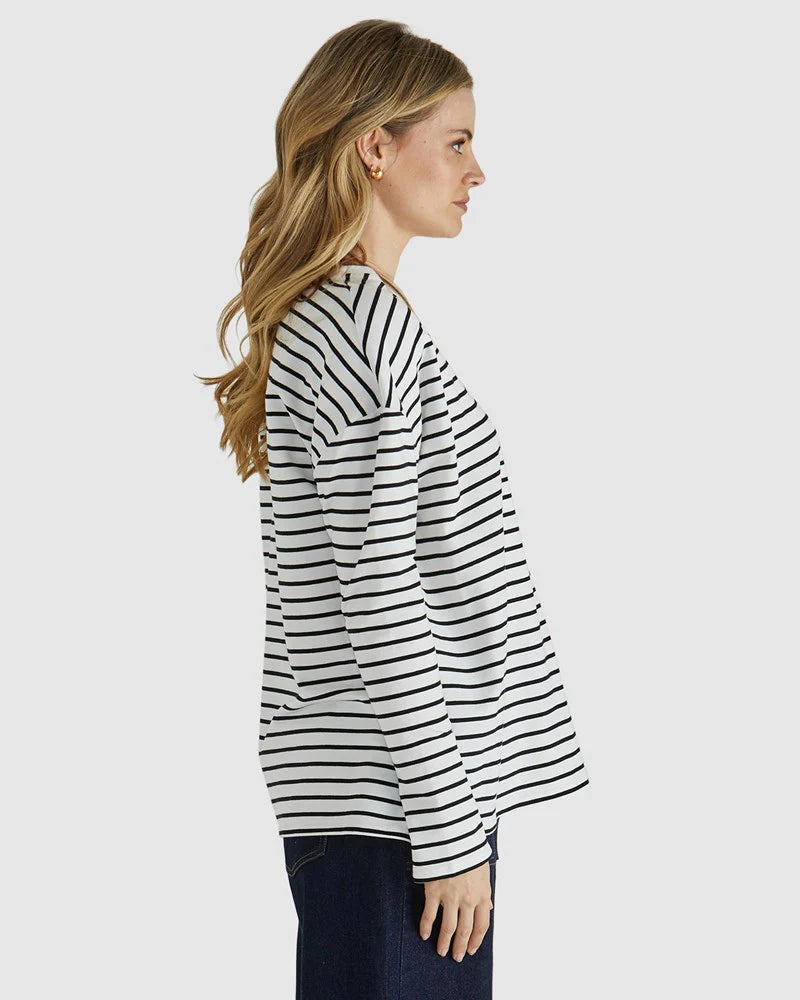 Collection of Sass Alma Top - White/Black in a gallery layout