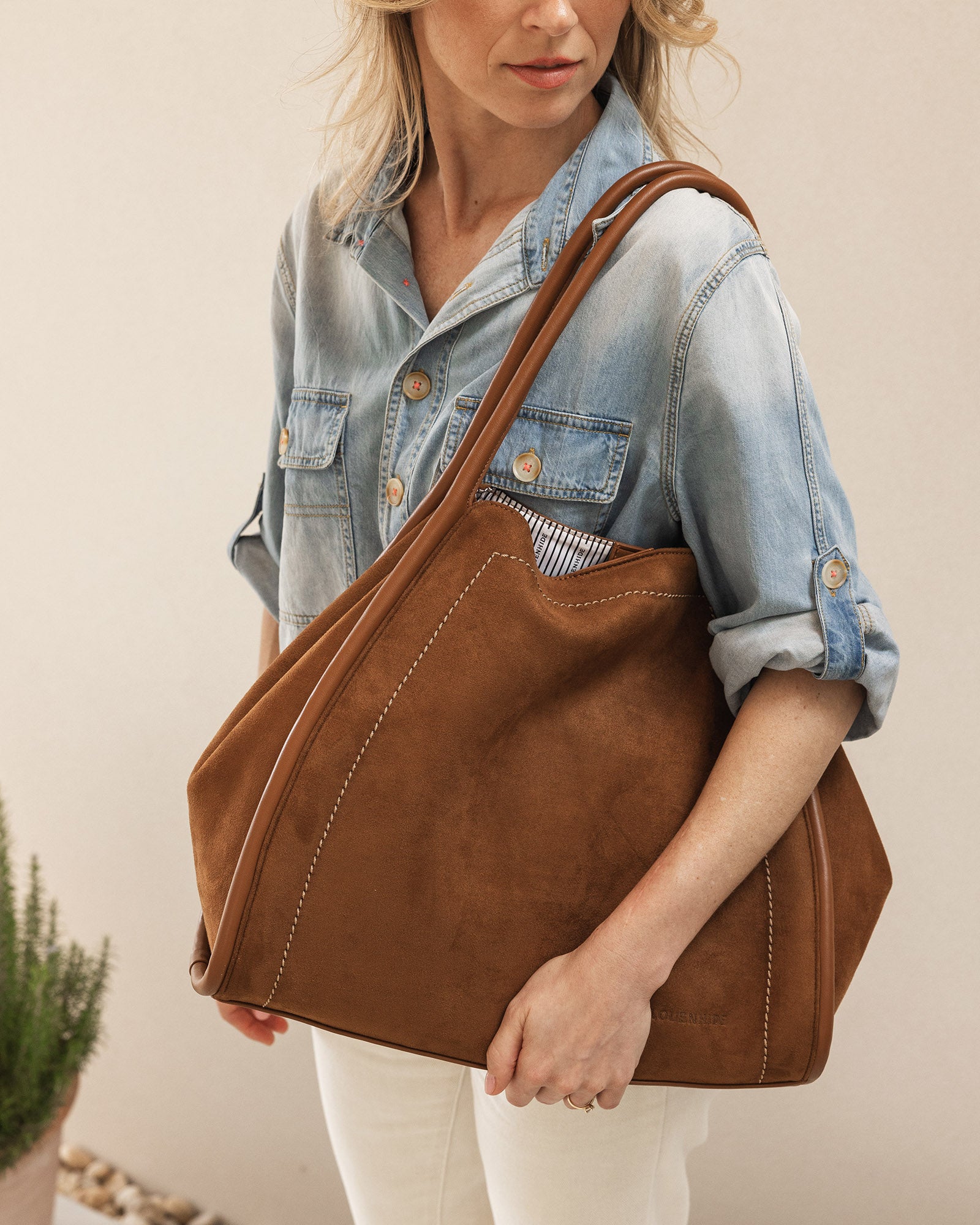 Louenhide Sutton Shoulder Bag - Tan