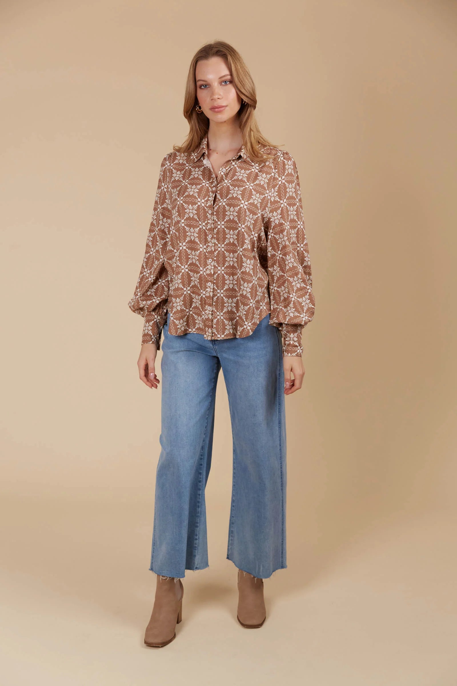 Collection of Isle of Mine Venus Shirt - Deity in a gallery layout