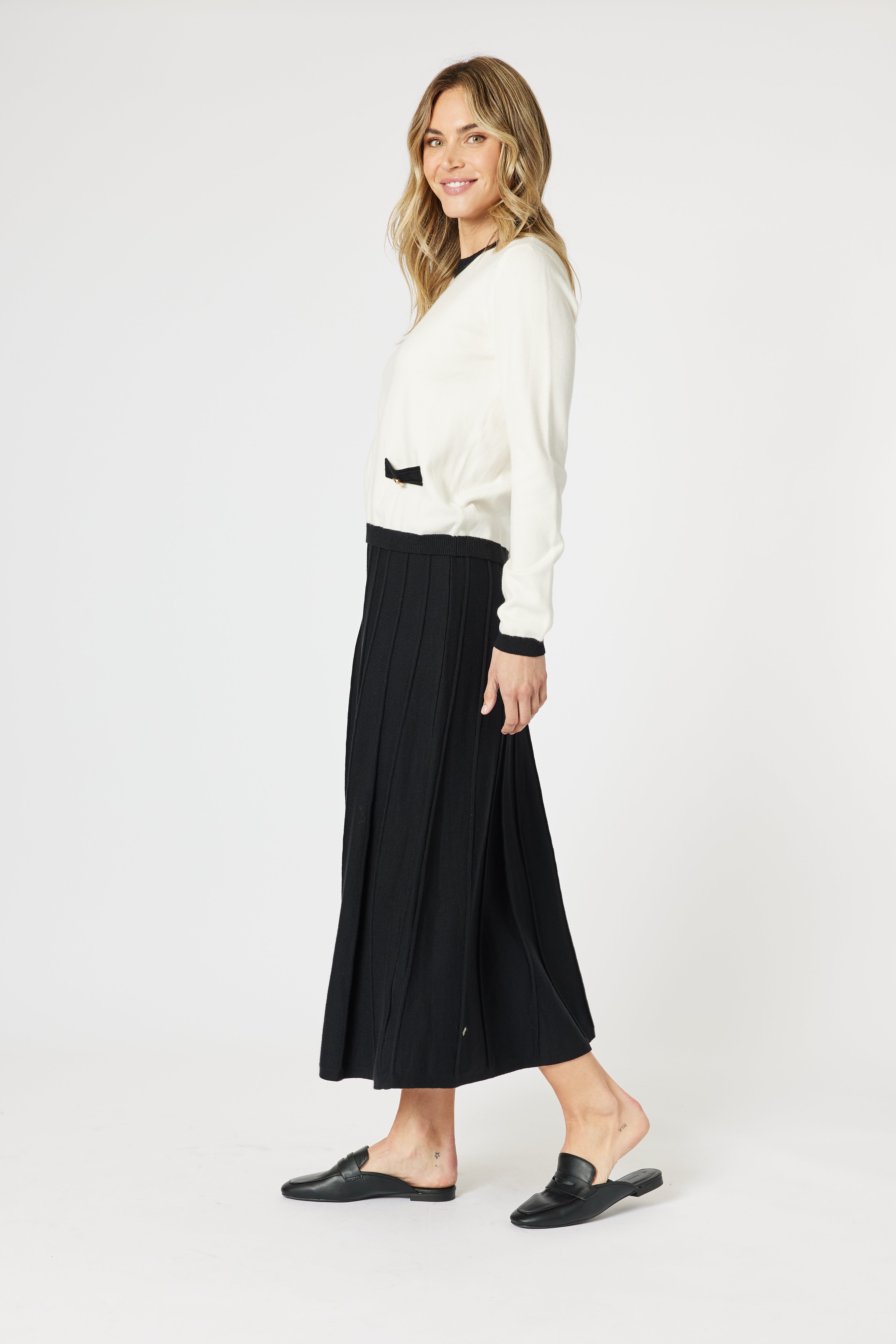 Collection of Gordon Smith Mosman Jumper - Ivory/Black in a gallery layout