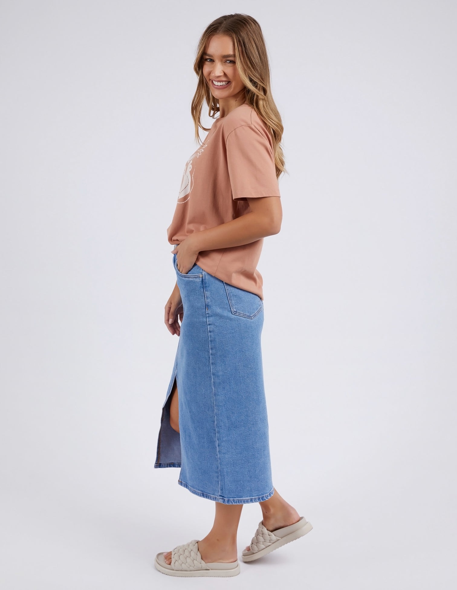 Collection of 5542018.CLAY_6_1512x in a gallery layout