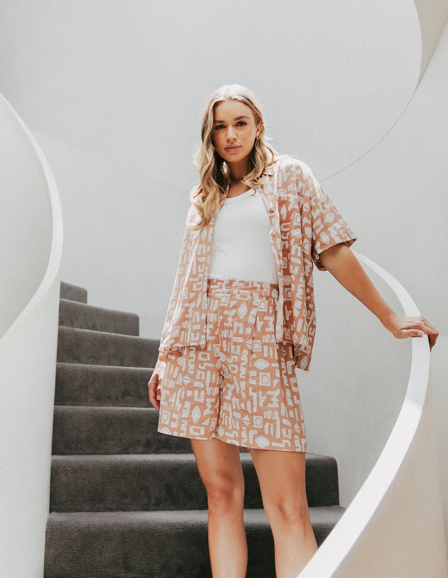 Collection of 5542019.CLAY_1512x in a gallery layout