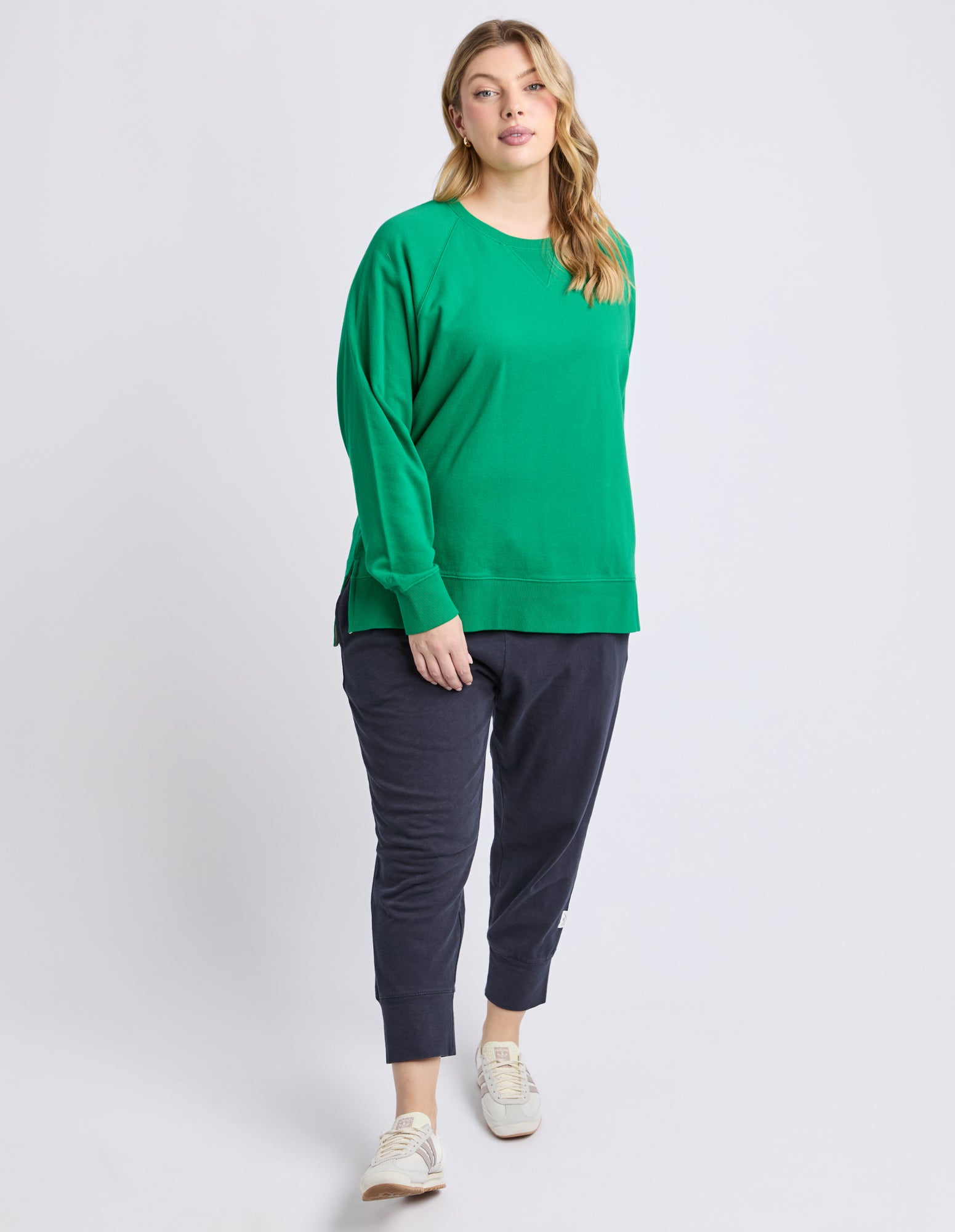 Image of Elm Melbourne Crew - Pine Green