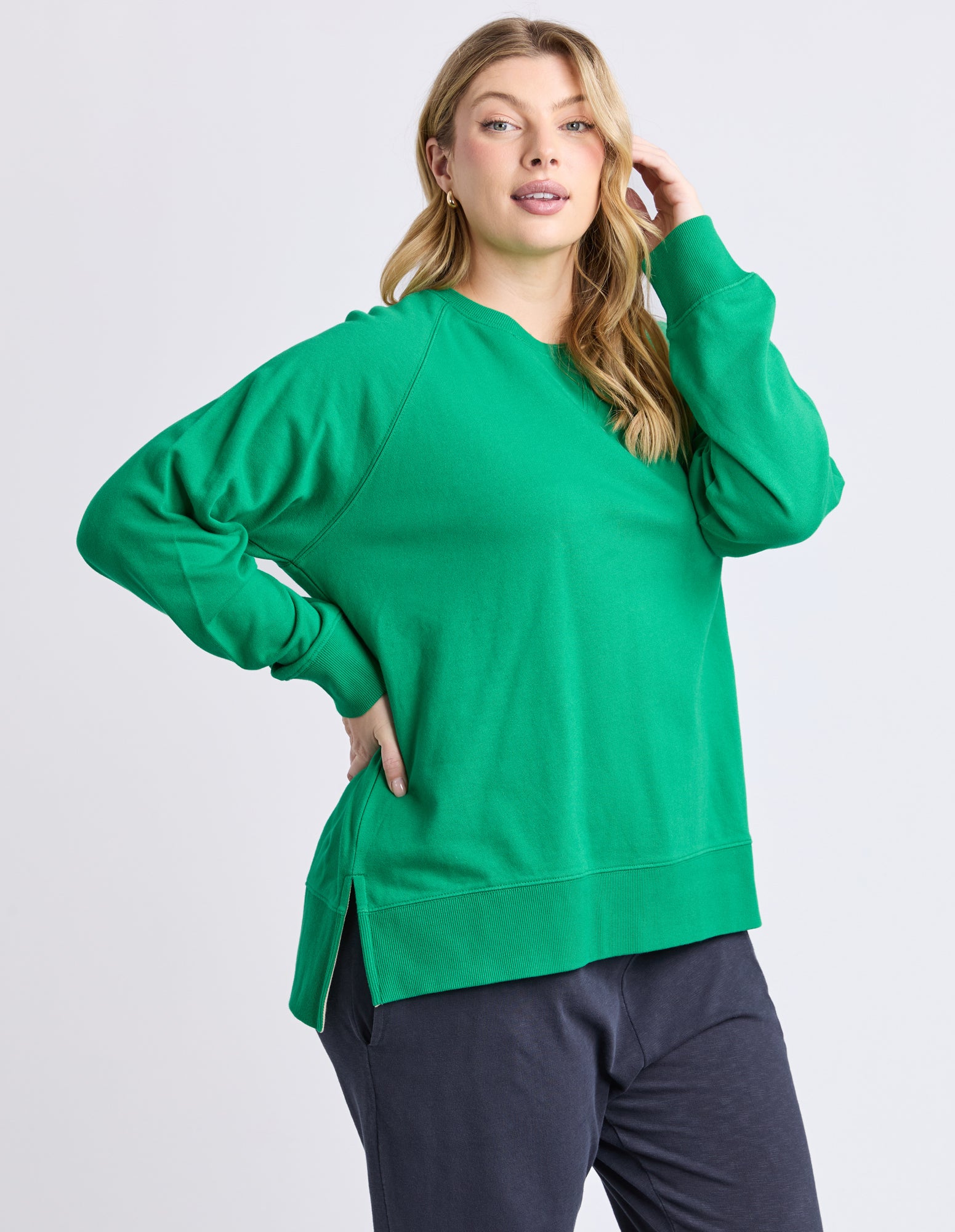 Image of Elm Melbourne Crew - Pine Green