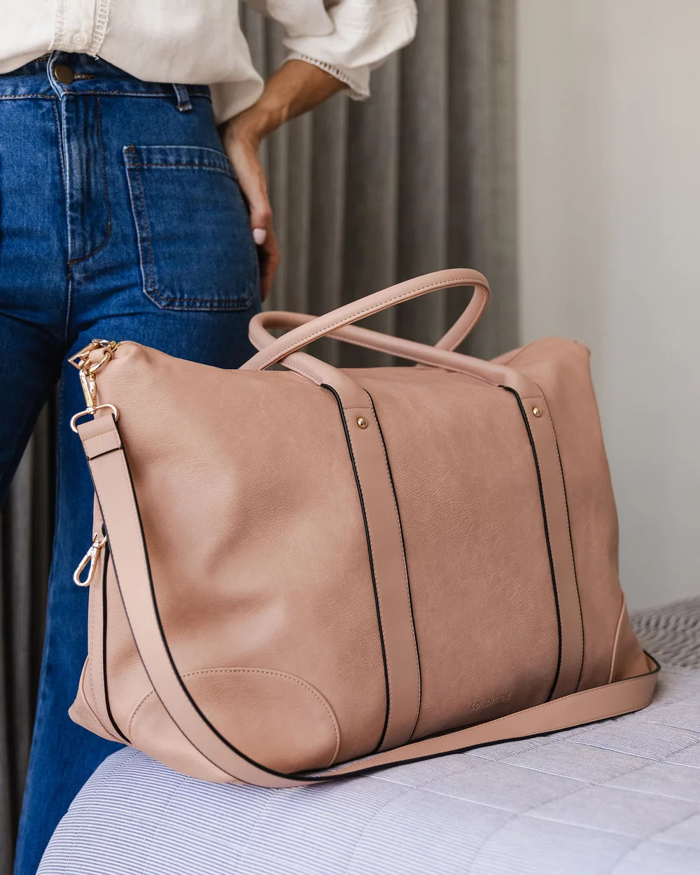 Image of Louenhide Alexis Weekender Travel Bag - Blush