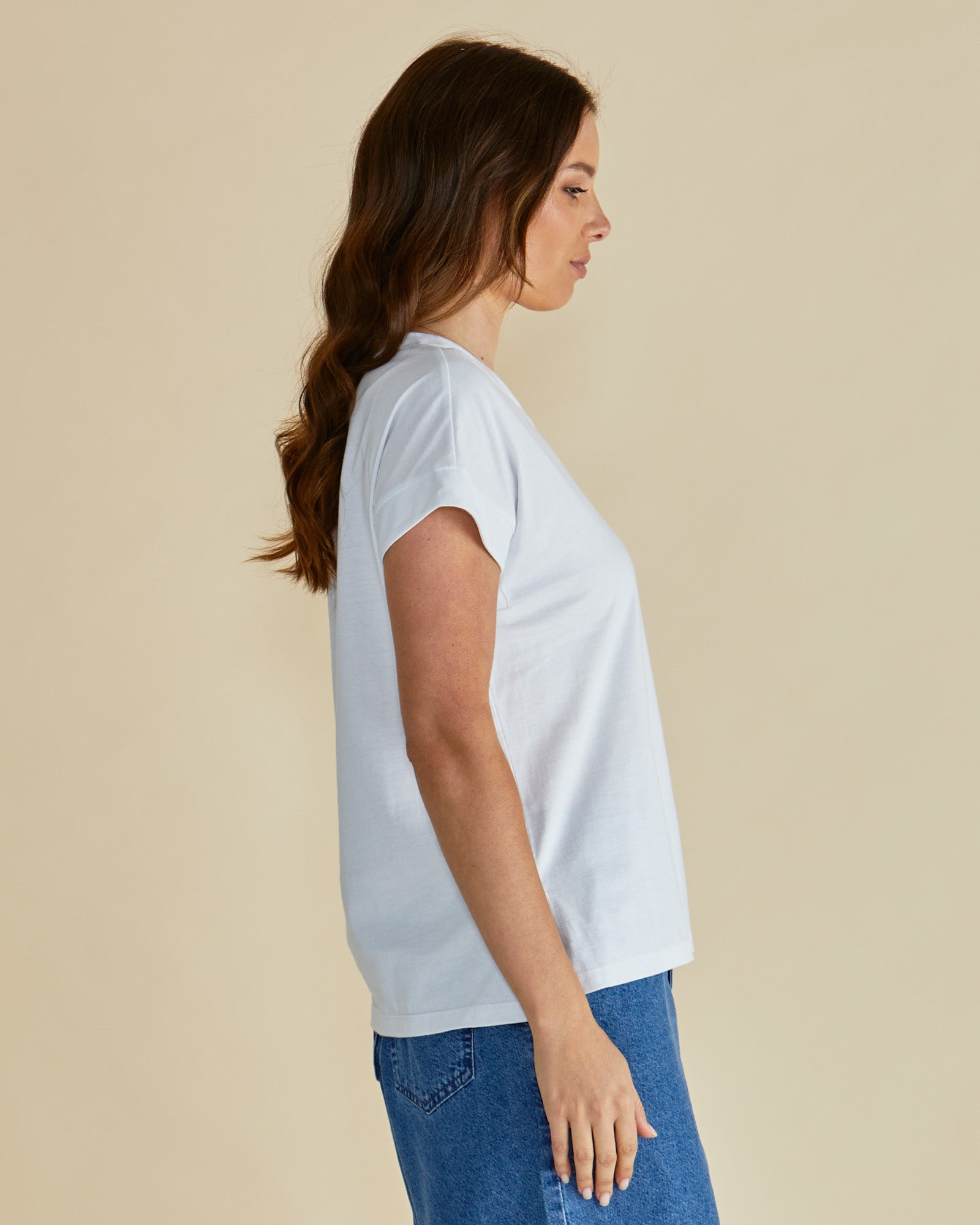 Betty Basics Tracey V-Neck tee - White