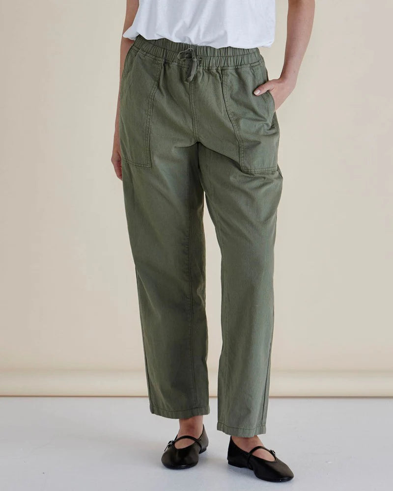 Betty Basic Quinn Cotton Jogger - Khaki