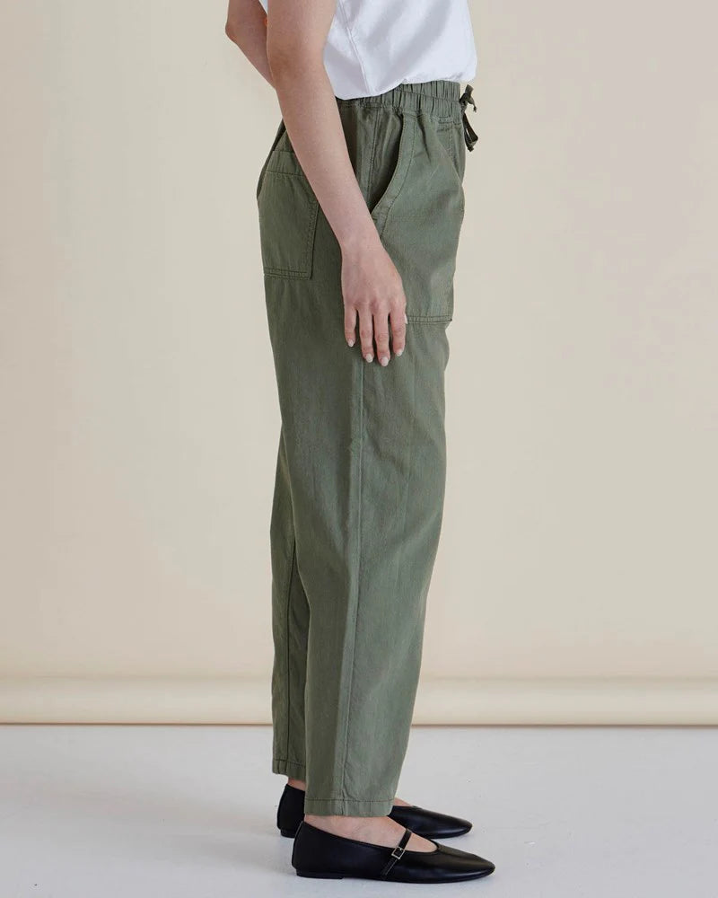 Betty Basic Quinn Cotton Jogger - Khaki
