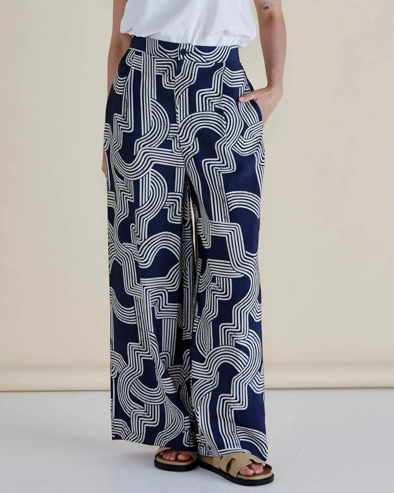 Betty Basic Zander Pant - Navy Geo