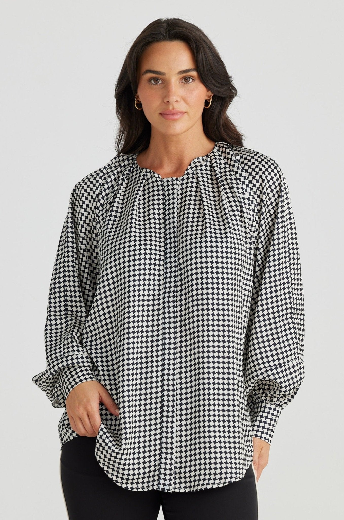 BT24108-5_CooperShirt_BlackHoundstooth_1-174676