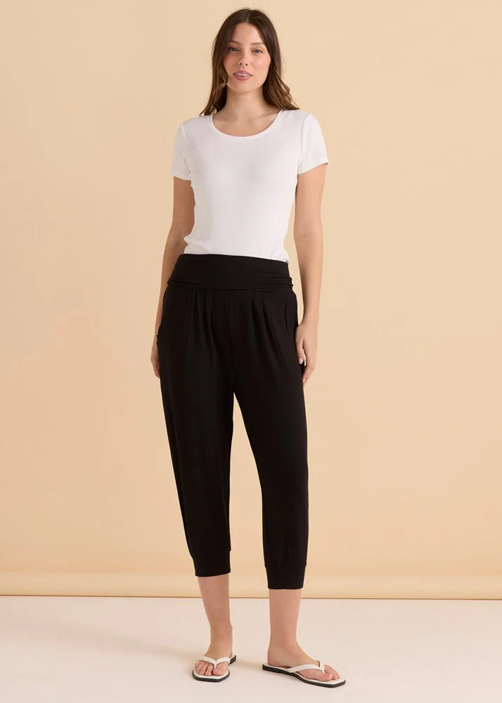 Betty Basic Tilly 3/4 Pant - Black