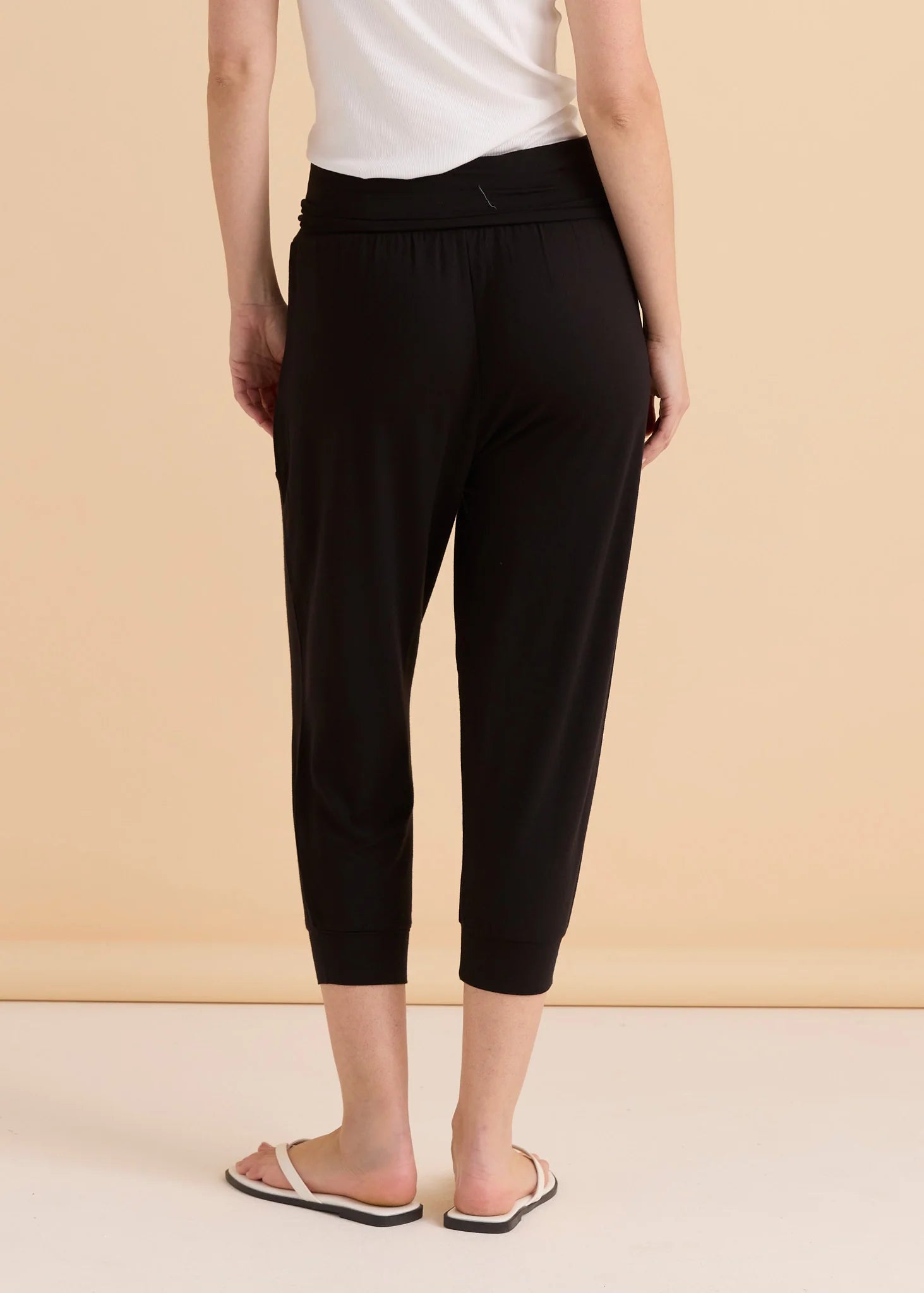 Betty Basic Tilly 3/4 Pant - Black