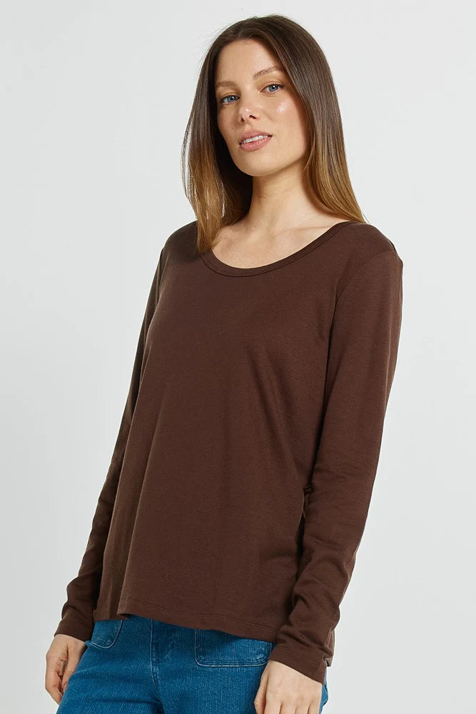 Image of Woman wearing a Betty Basics brown long-sleeve top against a plain background