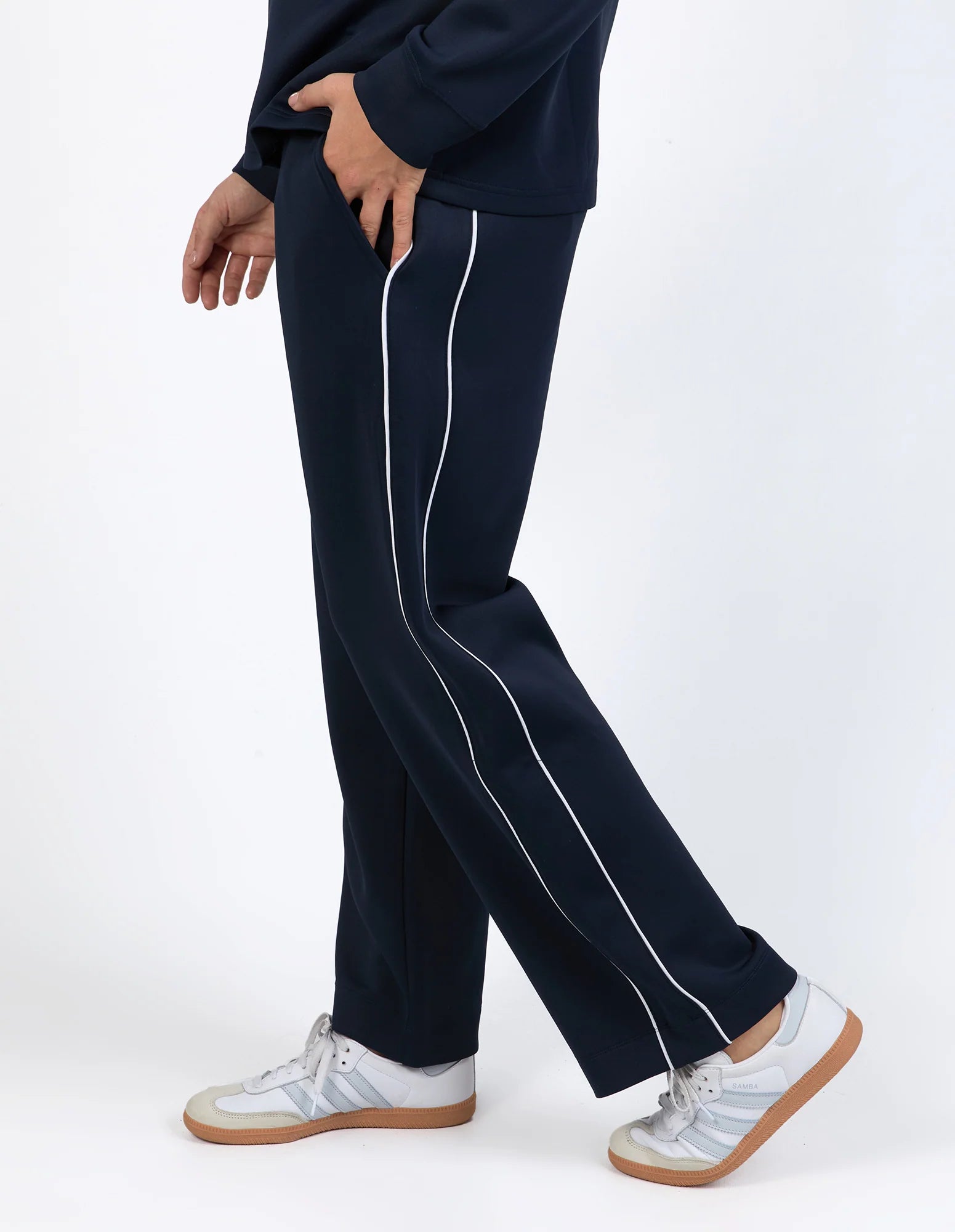 Collection of Elm Bonnie Wide Leg Pant - Navy in a gallery layout