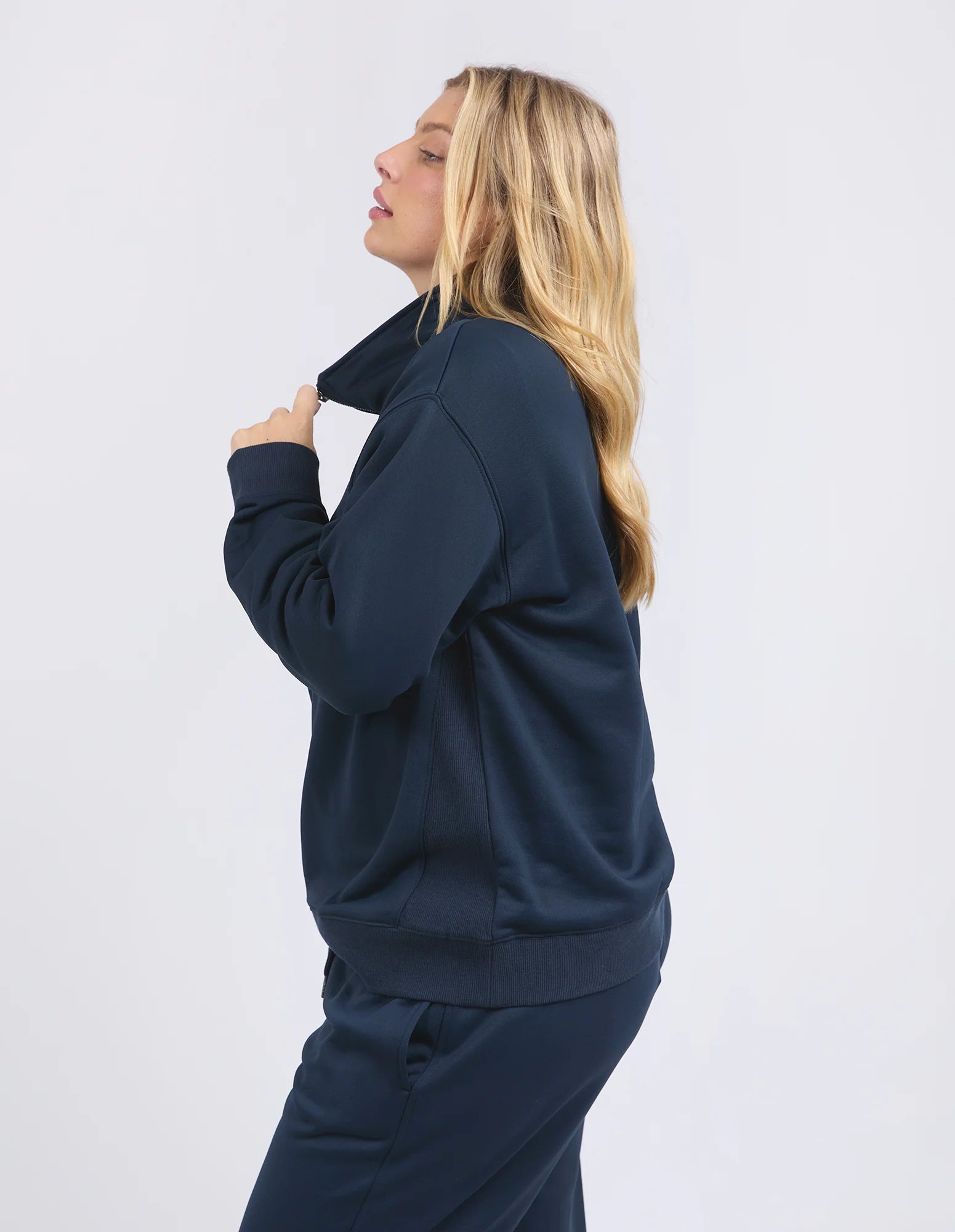 Collection of Elm Tatum Half Zip Fleece - Navy in a gallery layout