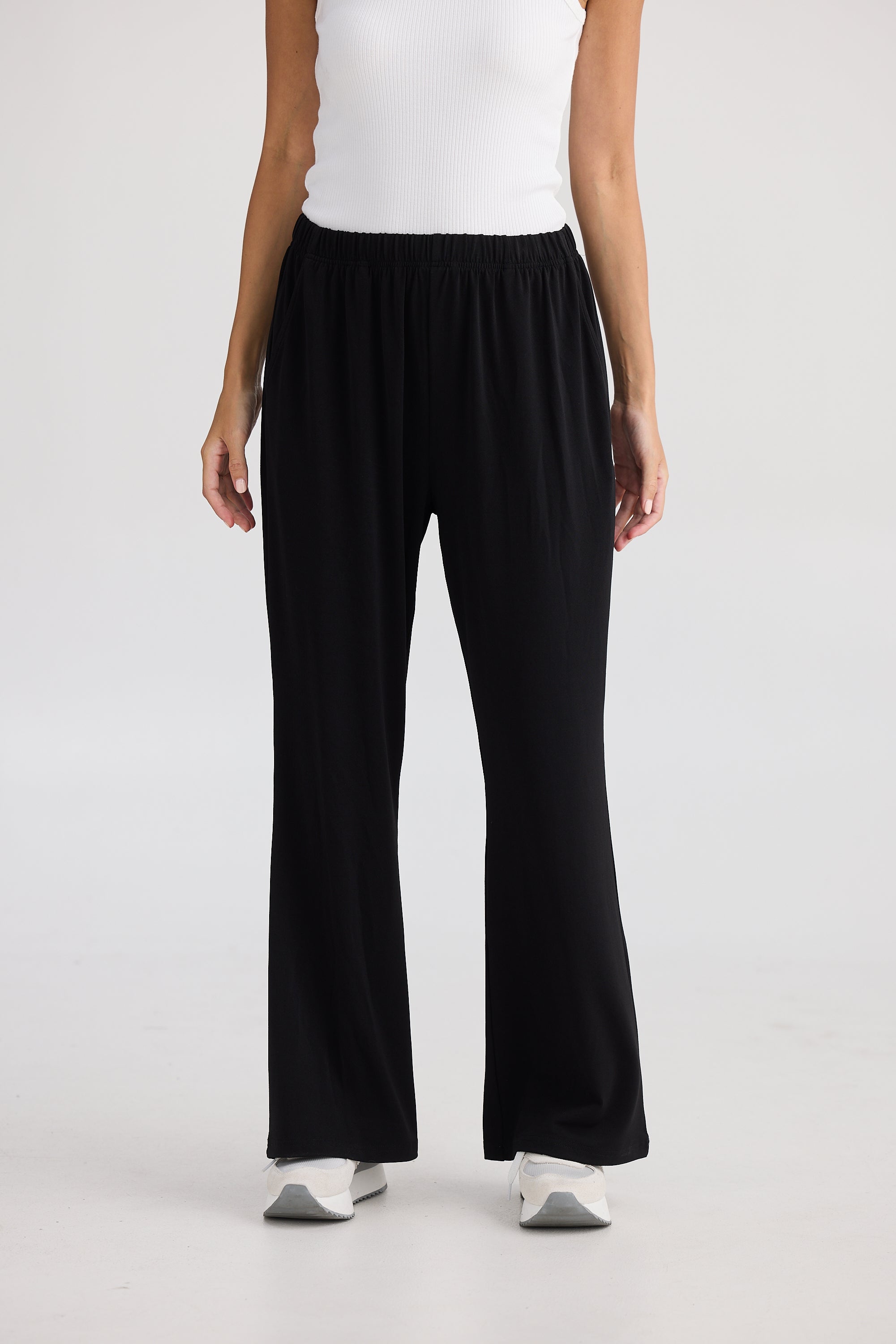 Collection of Homelove Kinetic Pant - Black in a gallery layout