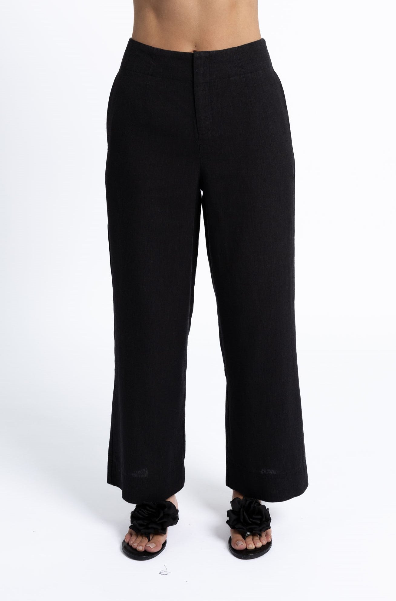 Collection of Humidity Fleetwood Linen Pant - Black in a gallery layout
