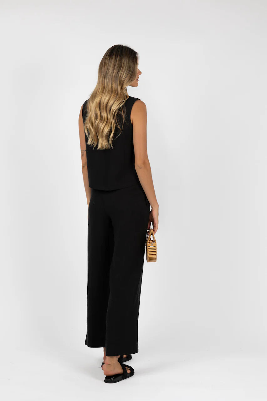 Collection of Humidity Fleetwood Linen Pant - Black in a gallery layout
