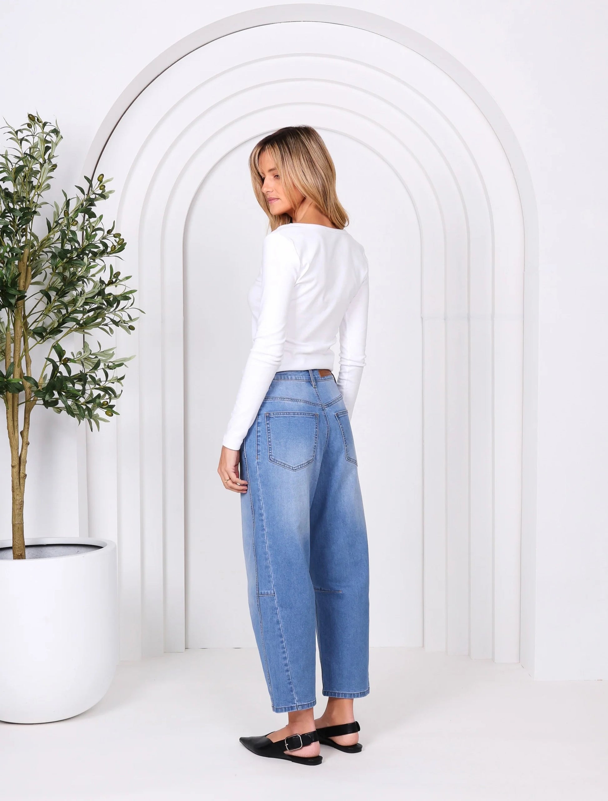 Monaco Toni Barrel Jean - Light Blue