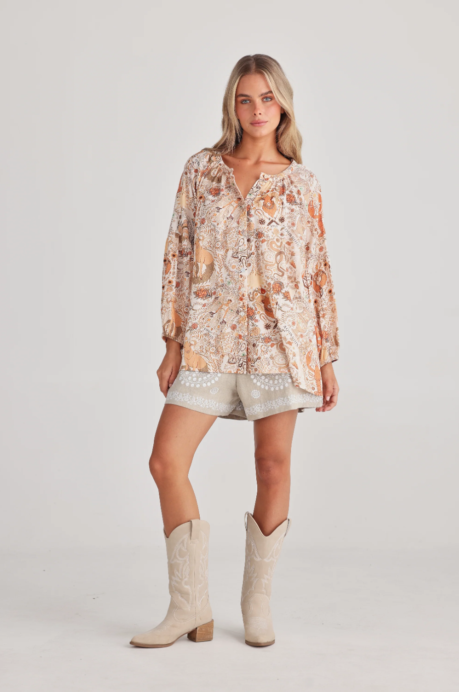 Collection of Talisman Aquarius Top - Zodiac in a gallery layout