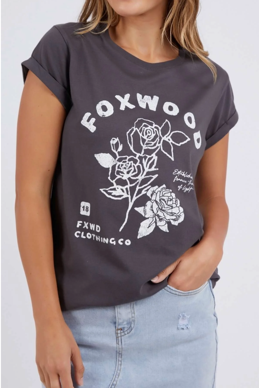 Foxwood Rosette Tee - Washed Black