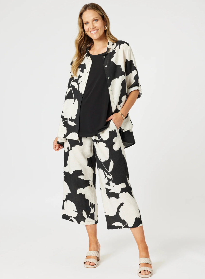 Collection of Clarity Basic Travel Jersey Tank - Black in a gallery layout