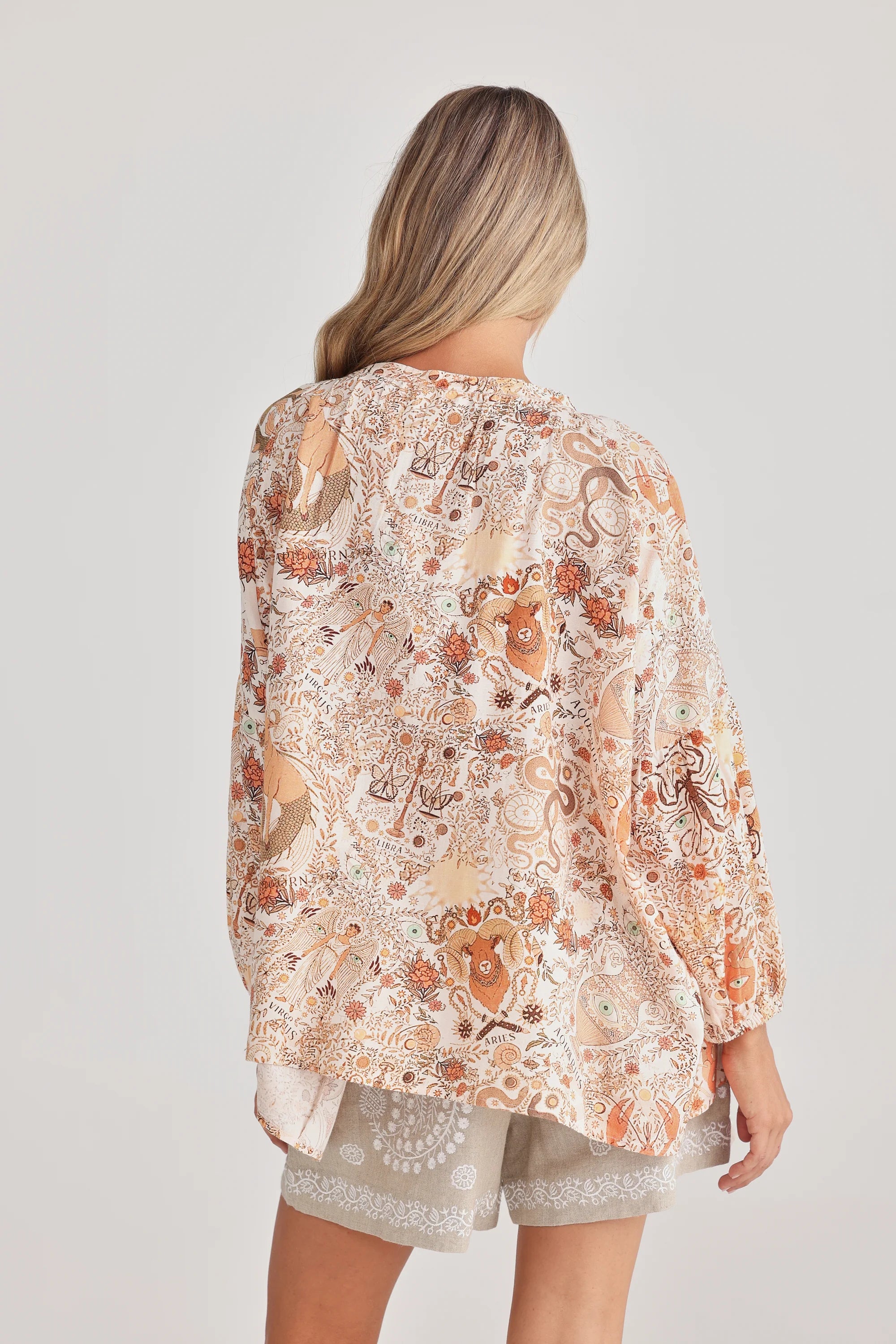 Collection of Talisman Aquarius Top - Zodiac in a gallery layout