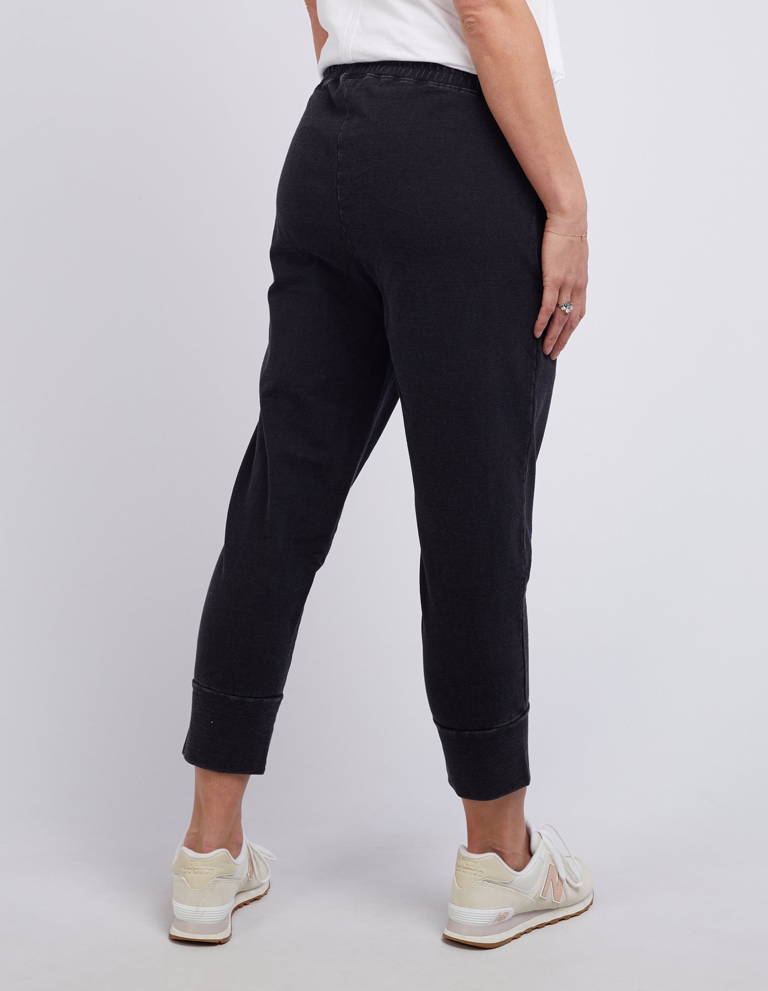 Collection of Elm Darby 3/4 Pant - Black in a gallery layout