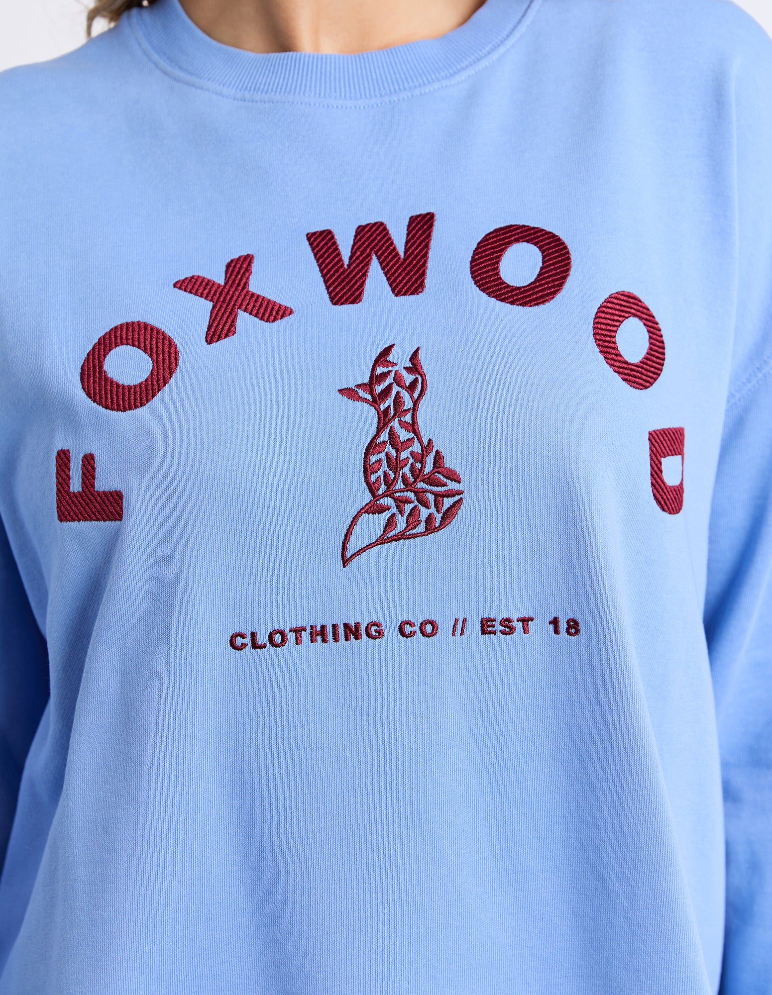 Collection of Foxwood Effortless Contrast Crew - Blue in a gallery layout
