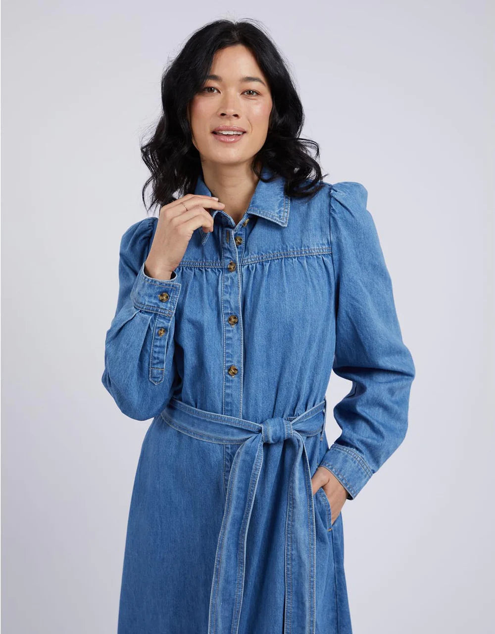 Collection of elm-lucinda-denim-shirt-dress-mid-blue-wash_1_1000x.jpg in a gallery layout