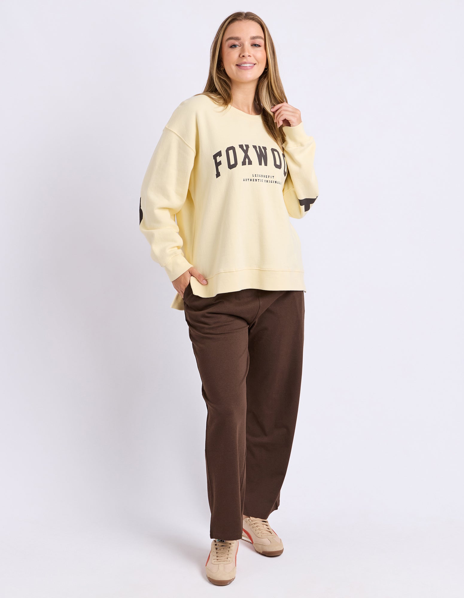 Foxwood Interval Crew Jumper - Butter Cream with Chocolate
