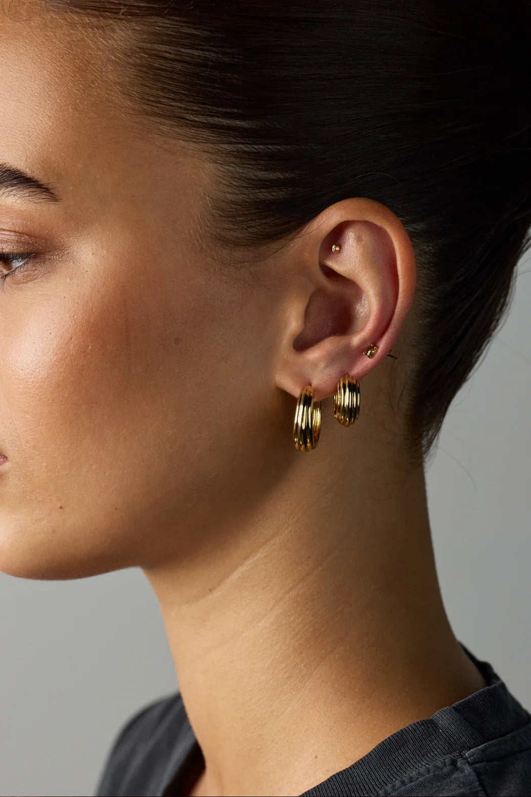 Collection of Zafino Paris Hoop Earring - Gold in a gallery layout