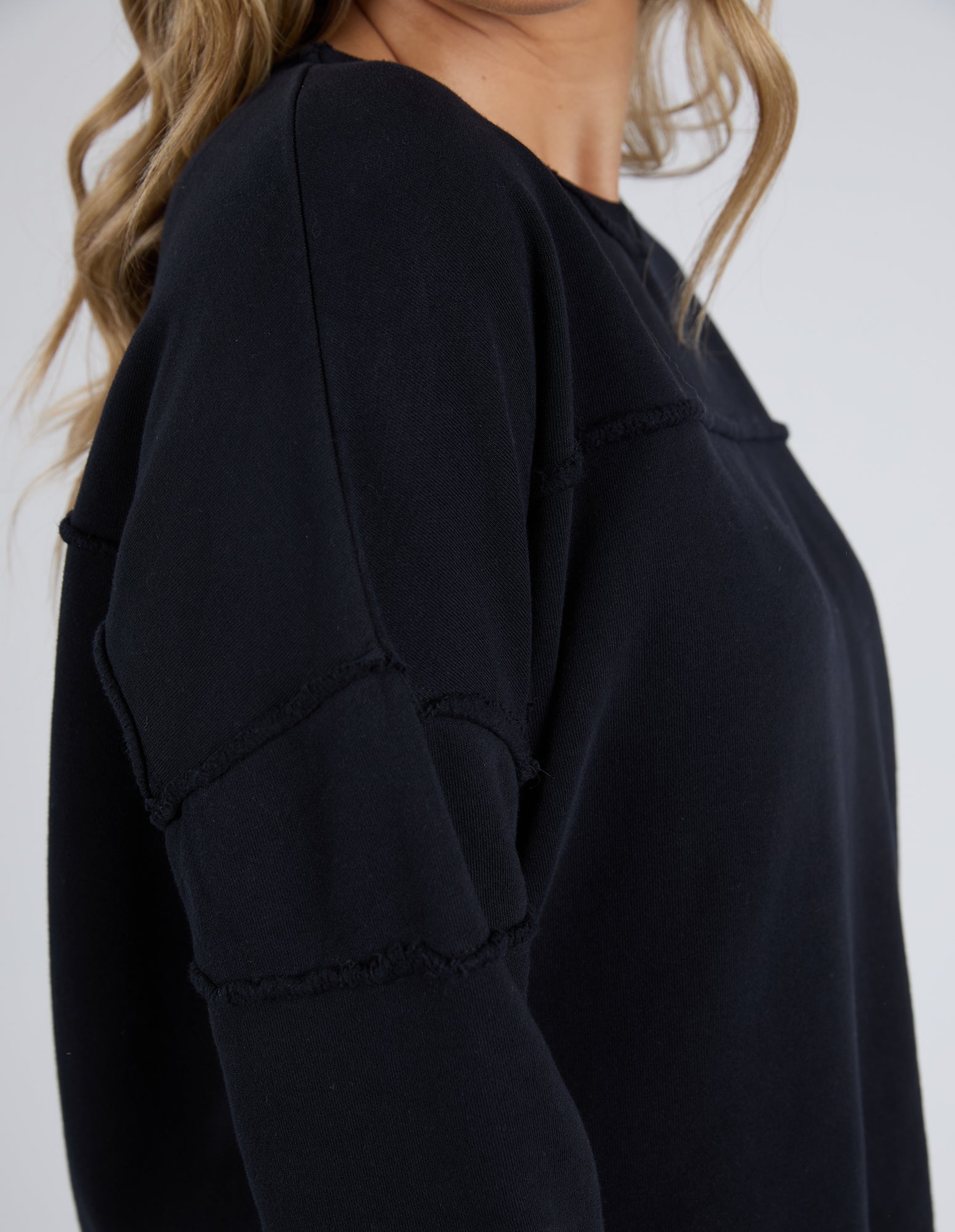 Collection of Foxwood Jayne Throw on Fleece - Black in a gallery layout