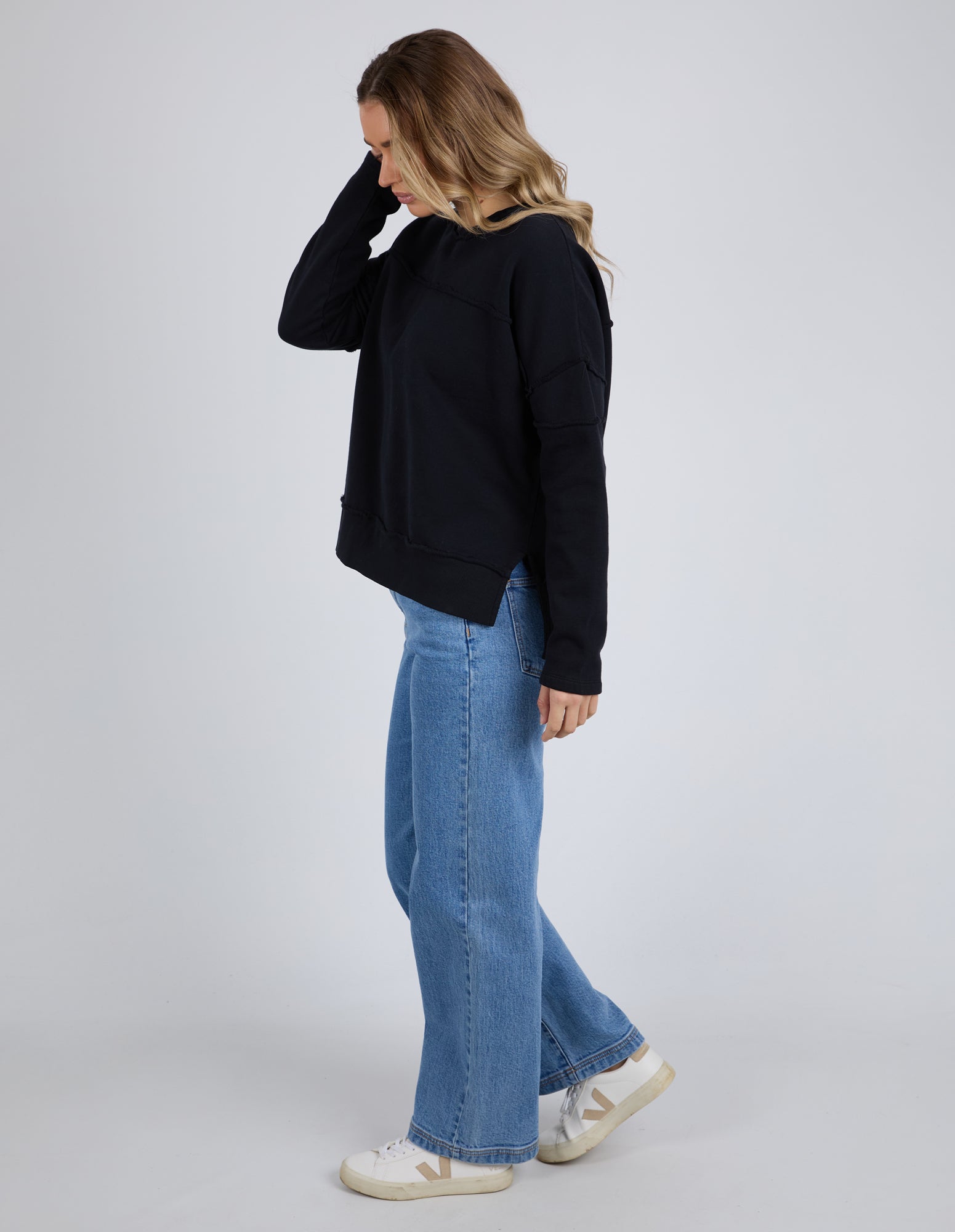 Collection of Foxwood Jayne Throw on Fleece - Black in a gallery layout