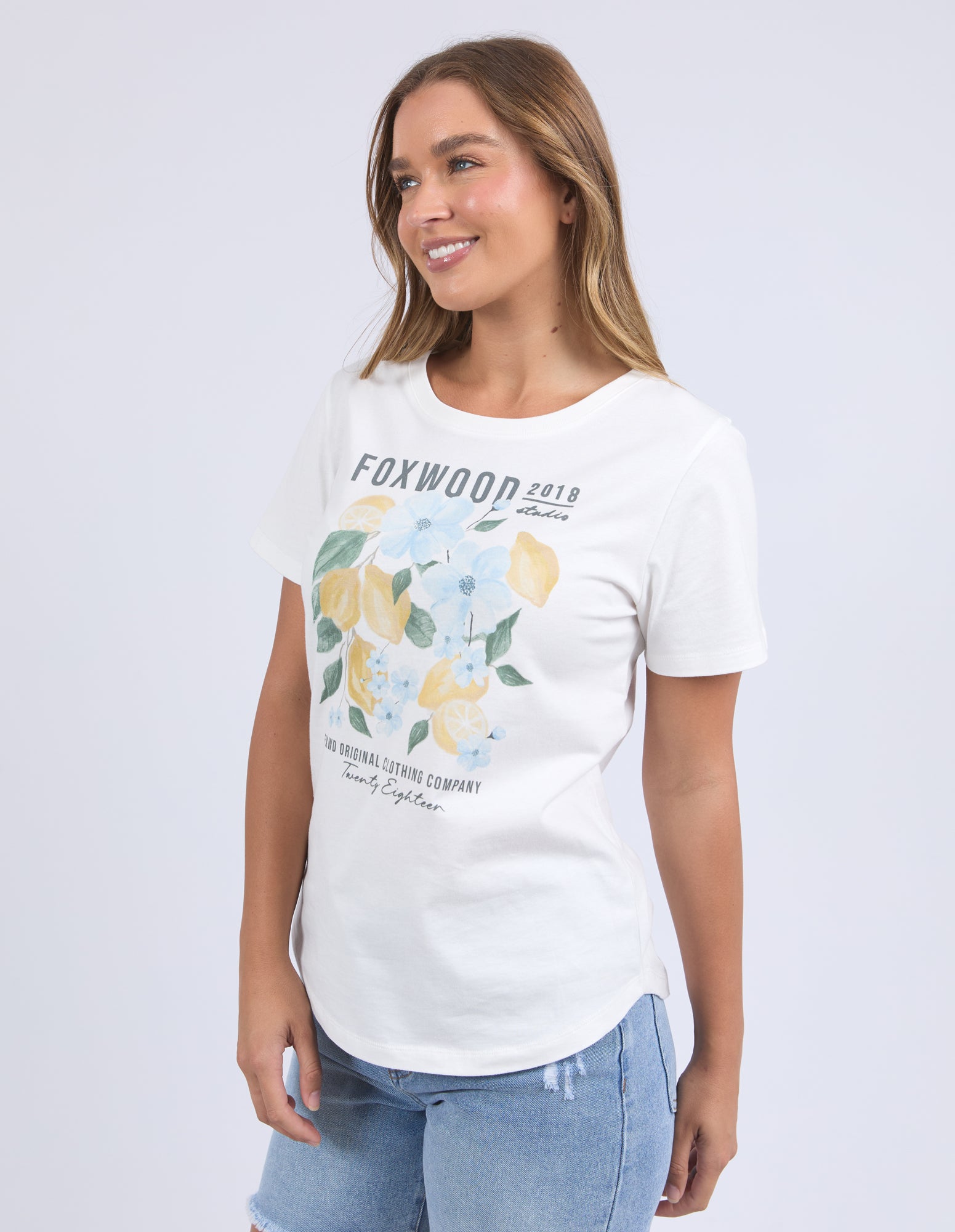 Collection of Foxwood Limoncello Tee - Vintage White in a gallery layout