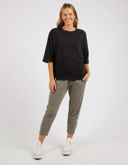 Collection of Elm Fundamental Mazie Sweat - Black in a gallery layout