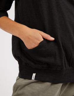 Collection of Elm Fundamental Mazie Sweat - Black in a gallery layout