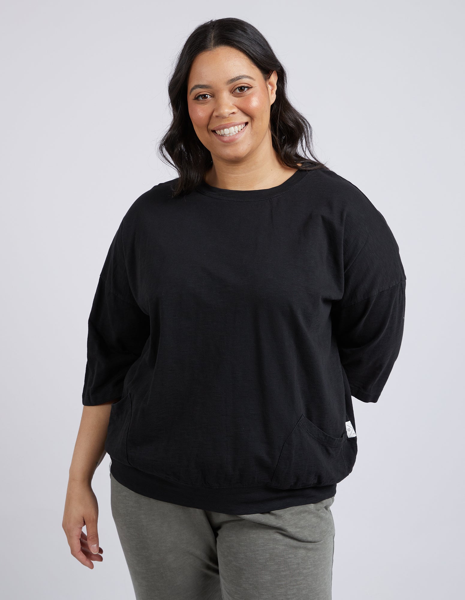 Image of Elm Fundamental Mazie Sweat - Black