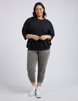 Collection of Elm Fundamental Mazie Sweat - Black in a gallery layout