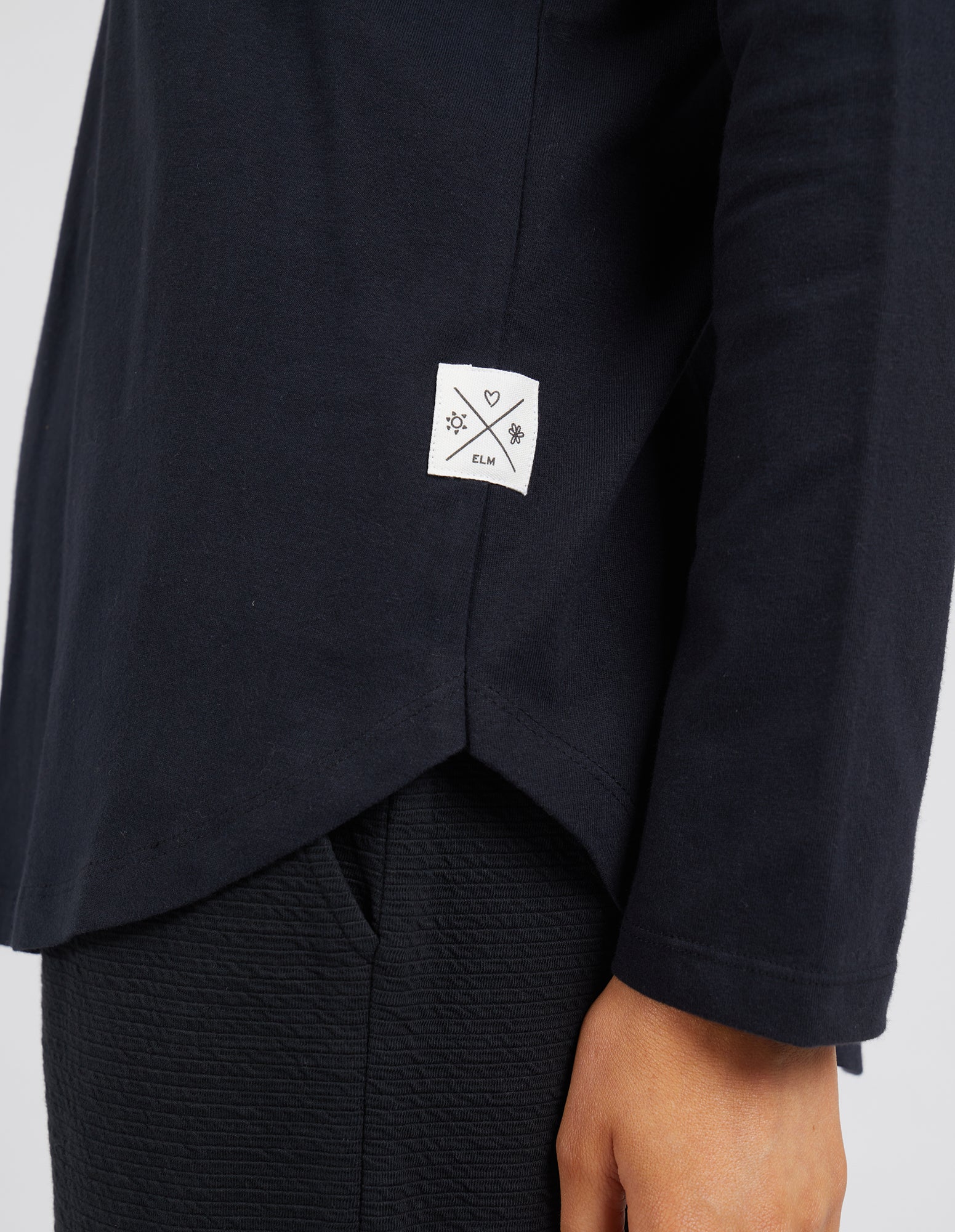 Elm Peachy Long Sleeve Vee Tee - Black