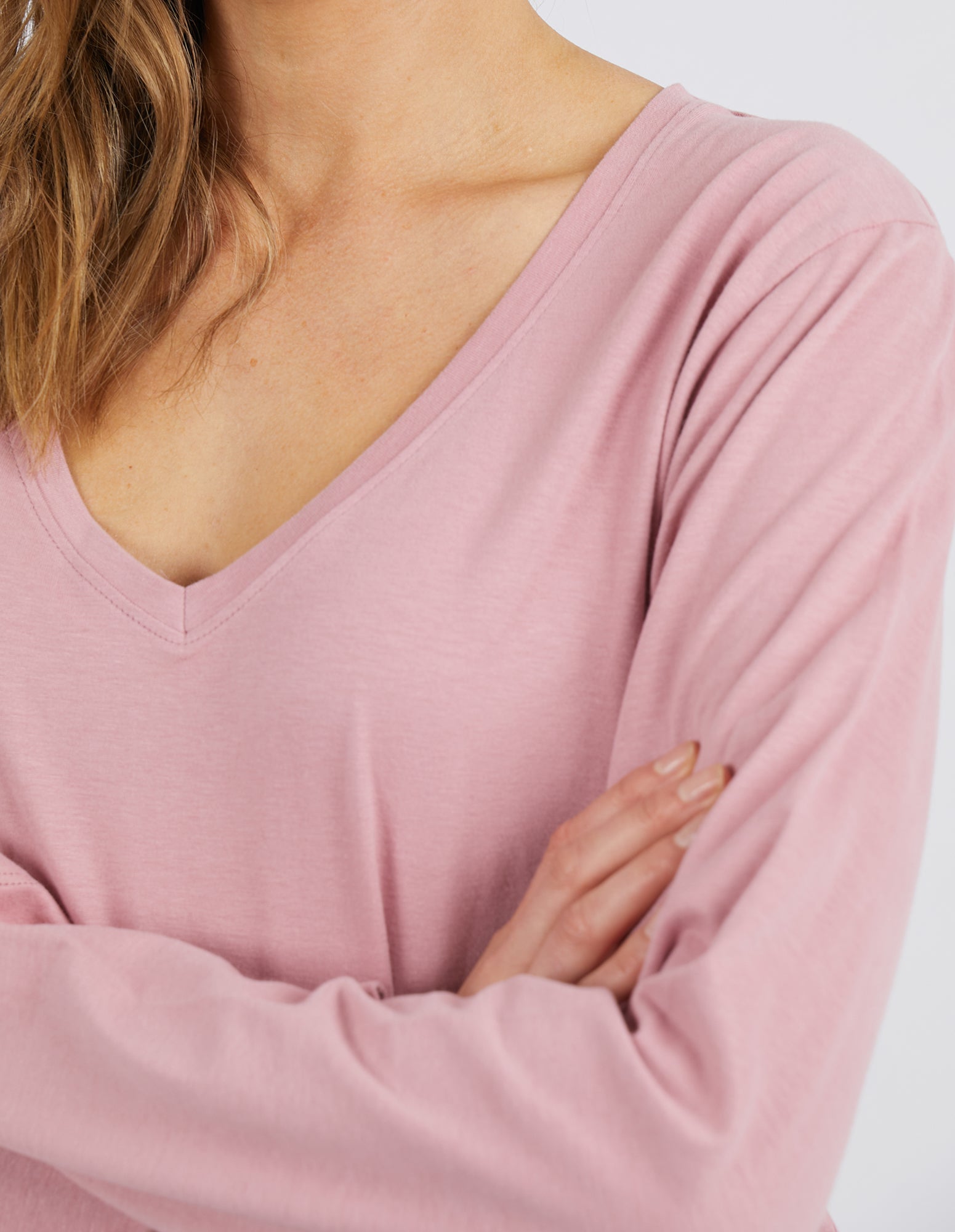 Collection of Elm Peachy Long Sleeve Vee Tee - Dusty Pink in a gallery layout