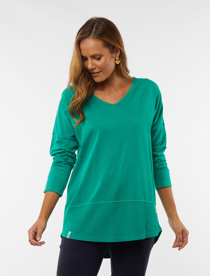 Elm Rib Vee Long Sleeve Tee - Medow Green