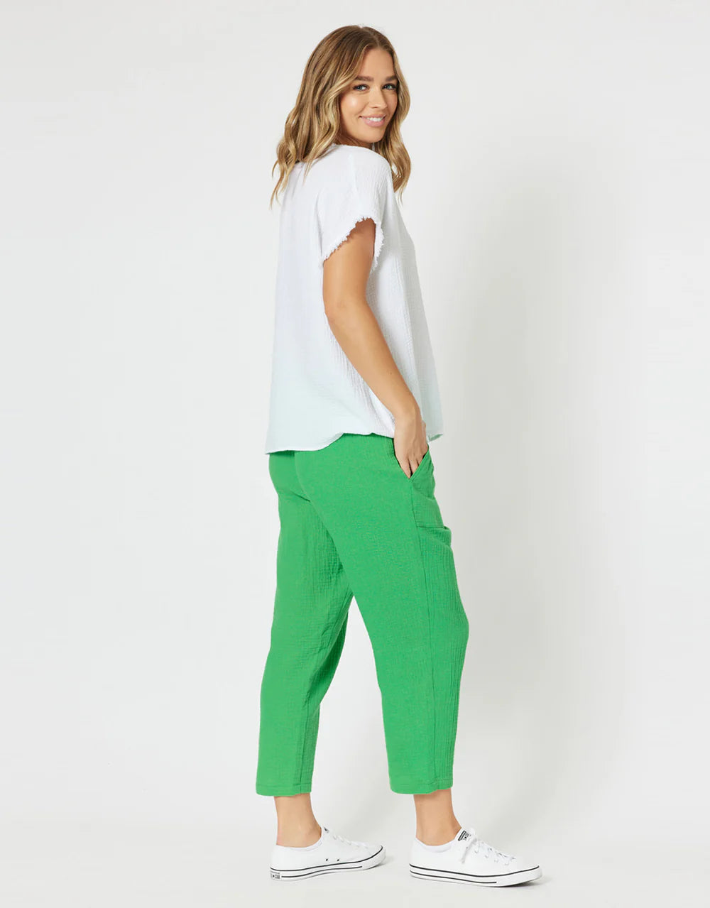 Collection of threadz-byron-cotton-7-8-pant-emerald_5_1000x.jpg in a gallery layout